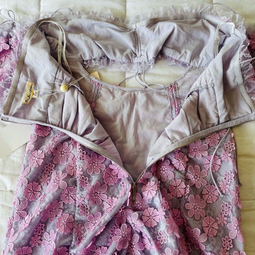 SOLD FOR LOVE & LEMONS Amalie Purple Floral Lace Cut Out NWT Mini Dress M - Picture 13 of 16